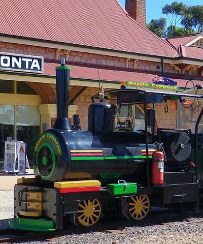 5050_2_Sided_Mobile_Moonta_Mines_Toursit_Railway_SA400w__480h.jpg